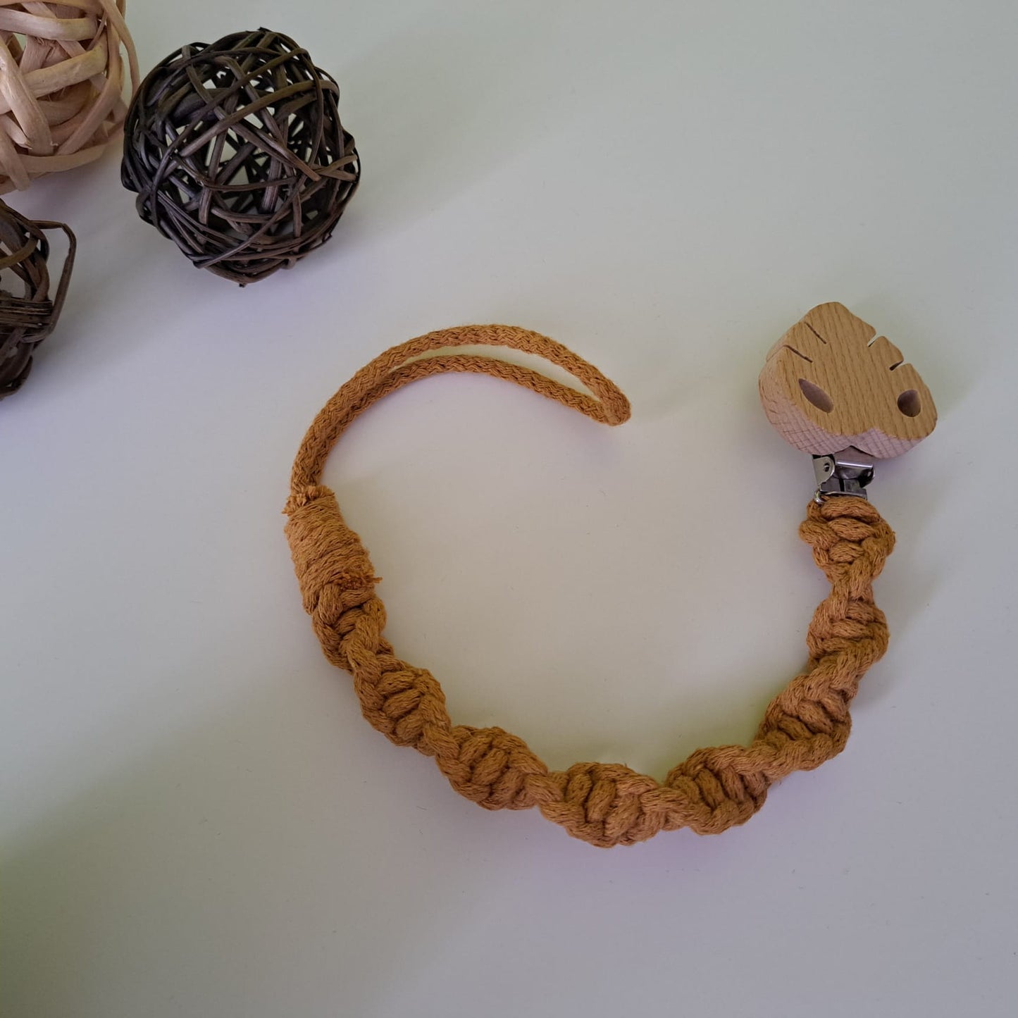 Knupīšu turētājs-smilšu krāsā